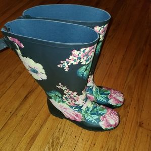 Floral print rain boot size 13